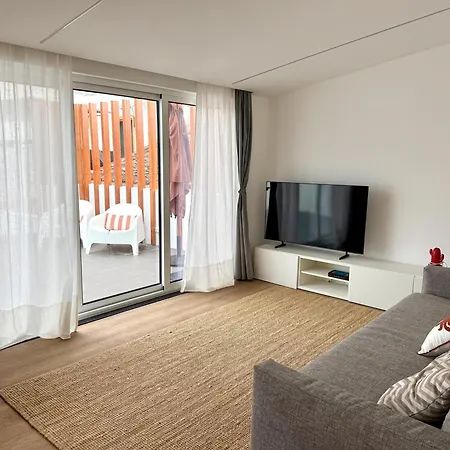 Casa Verde, T1 Com Terraco, Na Da Vitoria